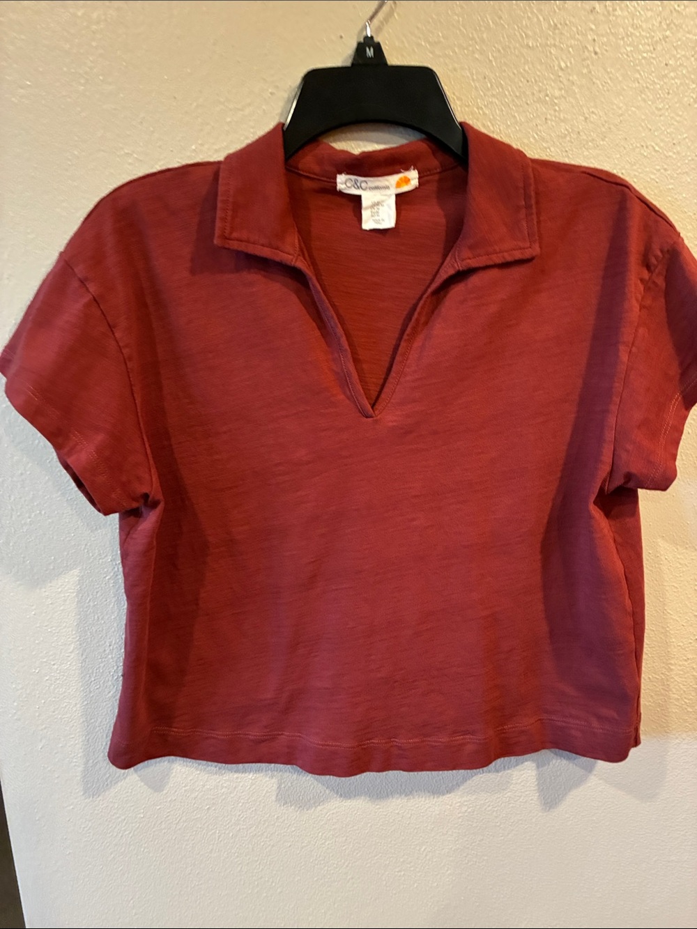 C&C California Rustic Red Open V-Neck Crop Polo